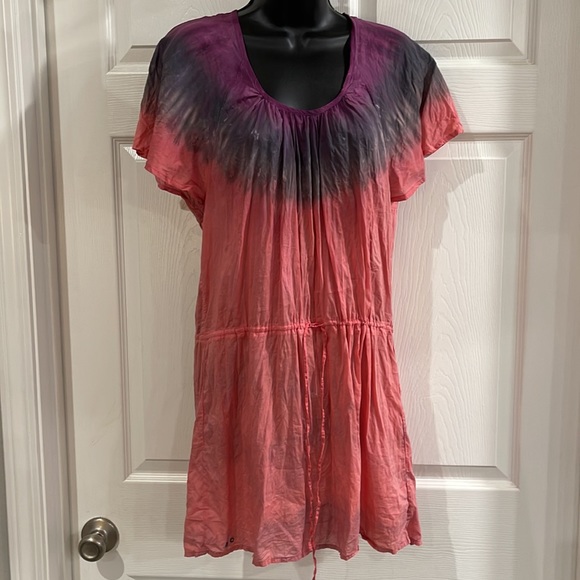 2 Multicolored Tops - Picture 2 of 7